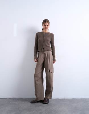 Topshop - Elegante Barrel-Cargohose in Taupe-Brown