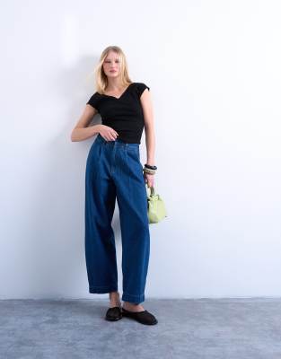 Topshop - Elegante Bundfalten-Jeans in Indigoblau mit weitem Bein