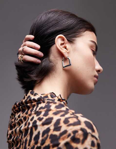 Topshop Elodie square hoop earring in silver plated - view 1