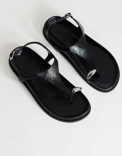 Topshop - Elsie - Sandali neri a suola piatta con dettagli in metallo, 1 di 4