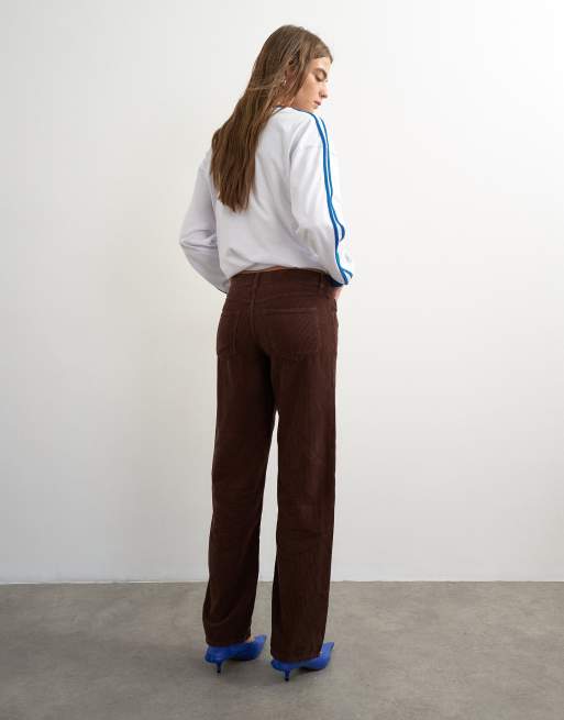 Topshop Ember jean droit décontracté taille basse en velours côtelé chocolat, 2 de 5
