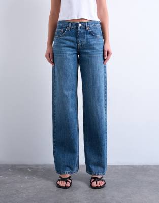 Topshop - Ember - Jeans in Mittelblau mit niedrigem Bund und weitem Beinschnitt