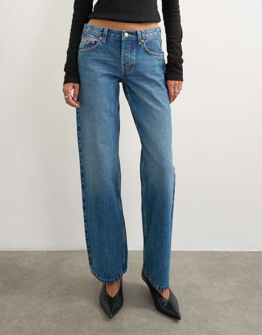Topshop Ember lavtaljede afslappede jeans med lige ben i mellemblå, 2 af 5