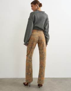 Model wearing Ember low rise straight jean in jacquard