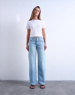 Model wearing Ember low rise straight leg jean in bleach