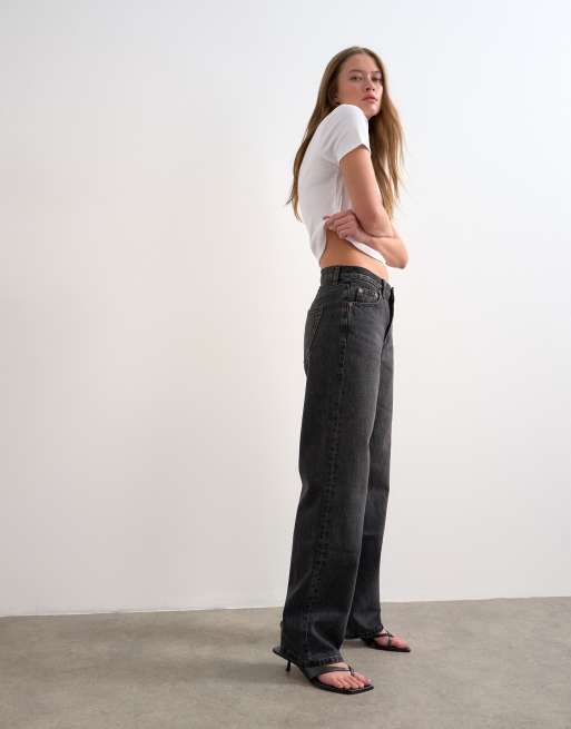 Topshop - Ember - Sorte forvaskede og afslappede jeans med lav talje og lige ben
