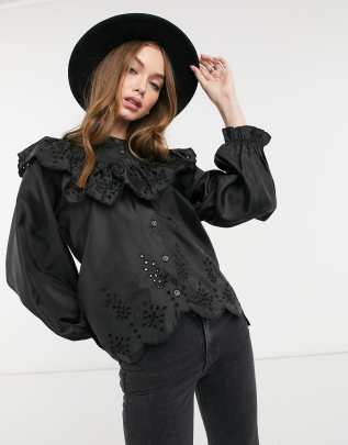 21745806-1-black?$n_320w$&wid=317&fit=co