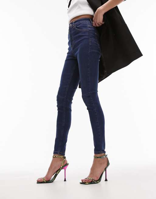 Topshop enhancing Jamie jeans in mid blue | ASOS