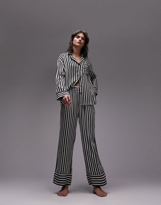 Topshop - Ensemble de pyjama rayé avec pantalon et chemise à liserés - Noir et blanc | ASOS