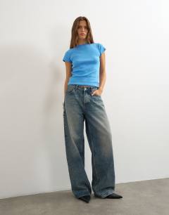Model wearing Everyday tee in bright blue