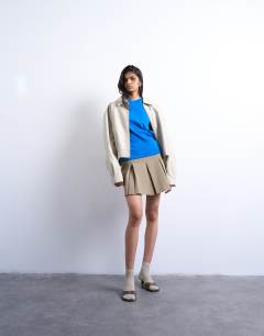 Model wearing Everyday tee in cobalt blue