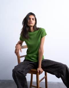 Everyday tee in olive green