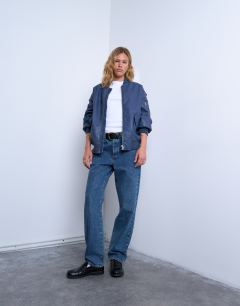 Model wearing Everyday tee in white