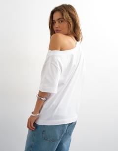 Model wearing Fallen shoulder t-shirt in white