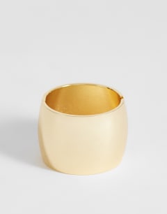 Farah oversized bangle in gold tone