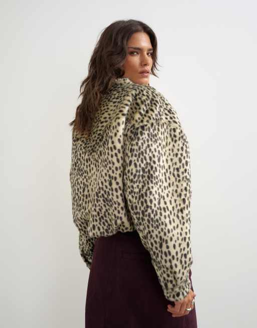 Topshop Faux-Fur-Bomberjacke mit Stehkragen und Punktemuster, 4 von 4