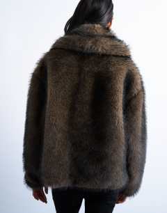 Model wearing Faux fur boxy shawl coat in mink
