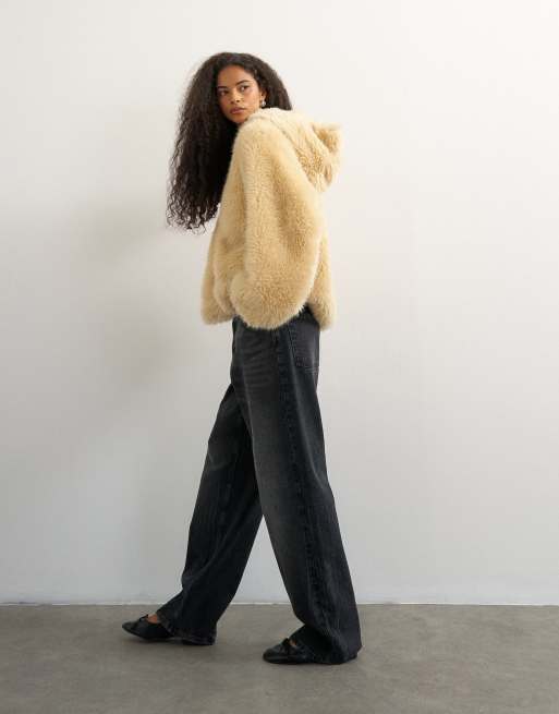 Topshop faux-fur jack met capuchon en rits in crème, 3 van 4