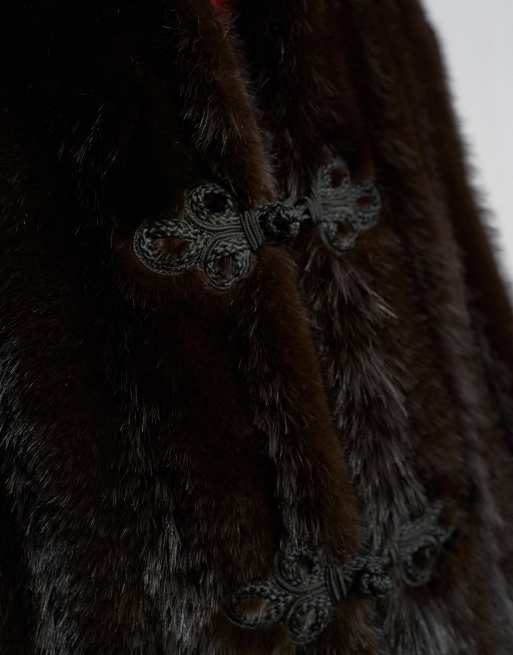 Topshop faux-fur lang jack met knoopsluiting in donkerbruin, 4 van 4