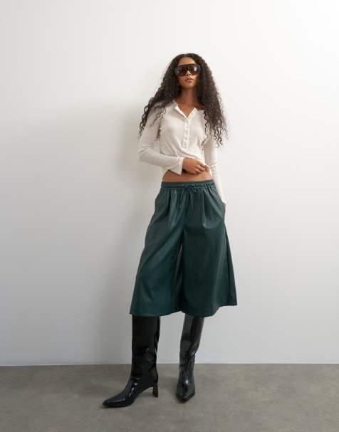 Topshop faux leather culotte in green - view 1