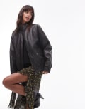 [Topshop] Topshop faux leather oversized bomber jacket in black-Brown M black