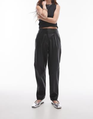 faux leather peg pant in black