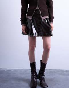 Model wearing Faux leather tailored mini skirt in coffee
