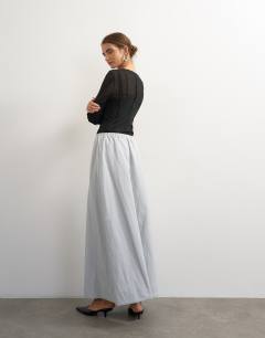 Model wearing Faux leather tie waist slouchy slim maxi skirt in light grey