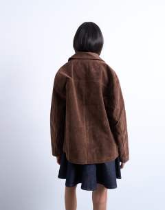Model wearing Faux suede patch pocket boxy jacket in brown