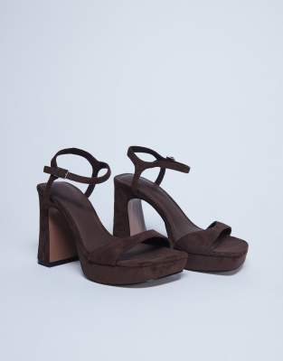 Topshop - Faye - Sandaletten in Schokobraun mit dicker Plateausohle-Brown