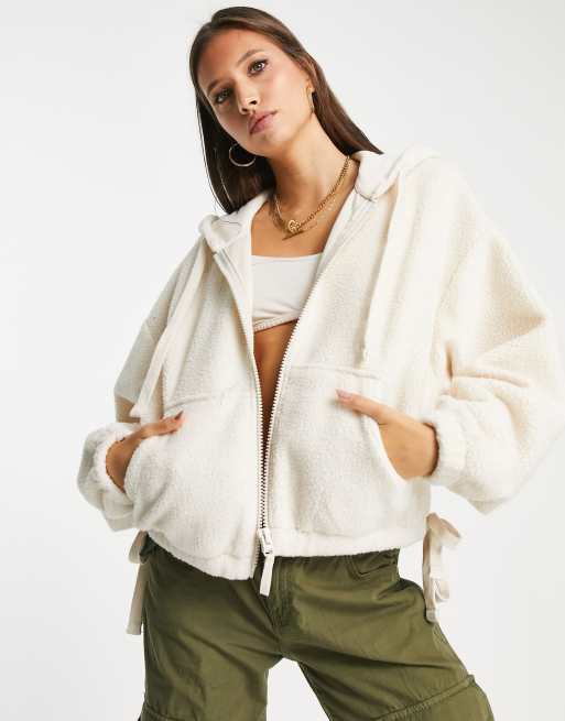 Topshop - Felpa con cappuccio color crema in pile borg con zip