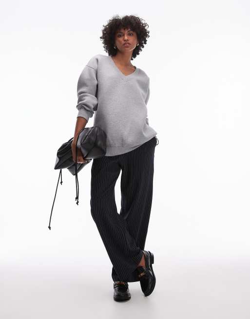 Topshop - Felpa premium in tessuto scuba grigio con scollo a V