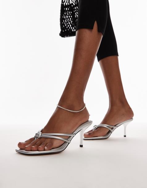 Topshop – Femi – Silverfärgade klacksandaler med tårem och knutar - view 1