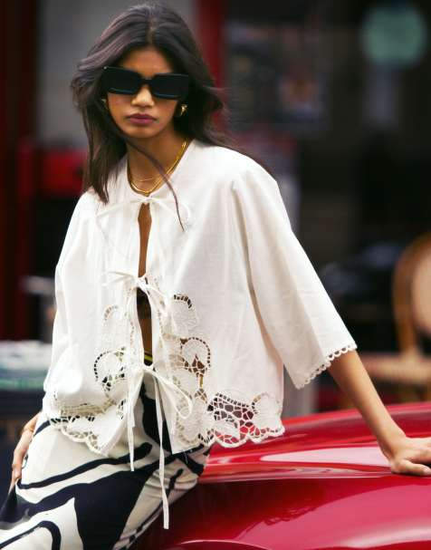 Topshop – Femme – Lounge-Jacke in Weiß mit Durchbrucharbeit, Kombiteil - view 1