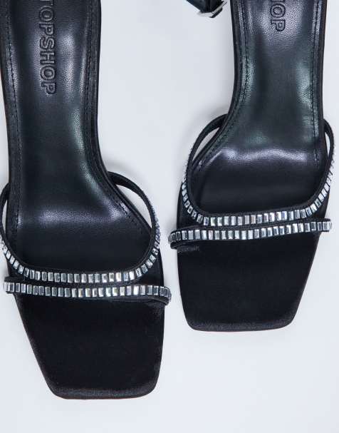 Topshop – Fifi – Svarta sandaler med utsvängda klackar och utsmyckning - view 1