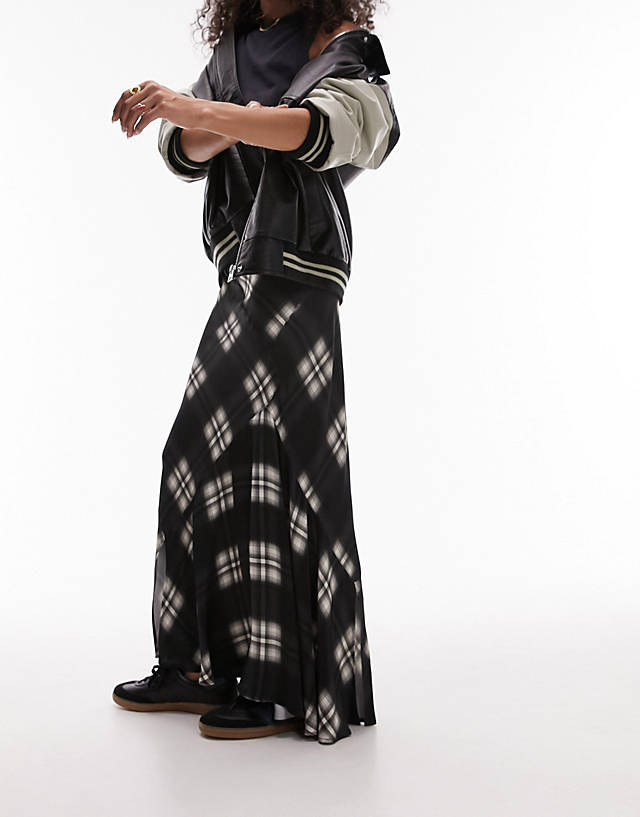 Topshop - fishtail maxi skirt with printed check in monochrome