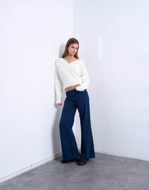 Topshop - Flare-broek met lage taille in marineblauw, 3 van 5