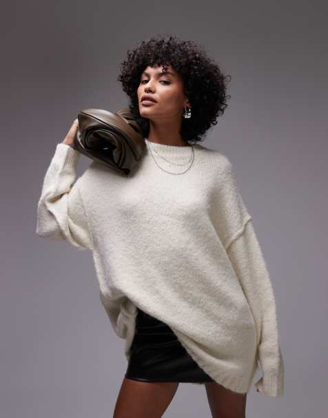 Topshop – Flauschiger Longline-Strickpullover in Elfenbeinweiß mit Rundhalsausschnitt - view 1