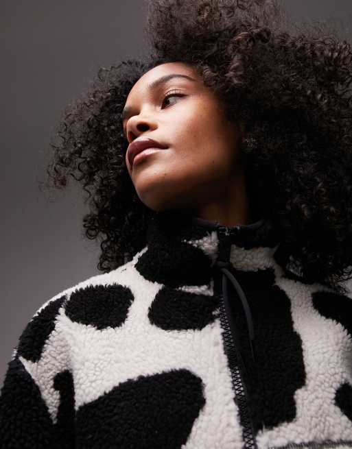 Topshop - Fleece jack van borg met rits en koeienprint in multi, 2 van 4
