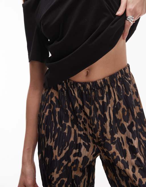 Topshop – Flerfärgade, suddigt leopardmönstrade byxor med plissering, 3 av 5
