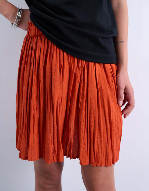 Topshop flippy crinkle mini skirt in deep orange, 3 of 5