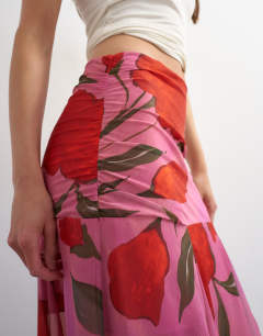 Model wearing Floral drop waist full circle skirt in pink