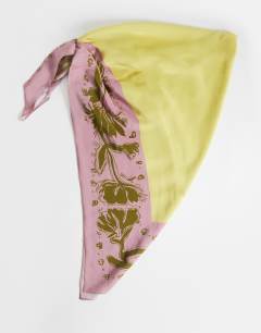 Model wearing Floral print waist belt in pink and yellow