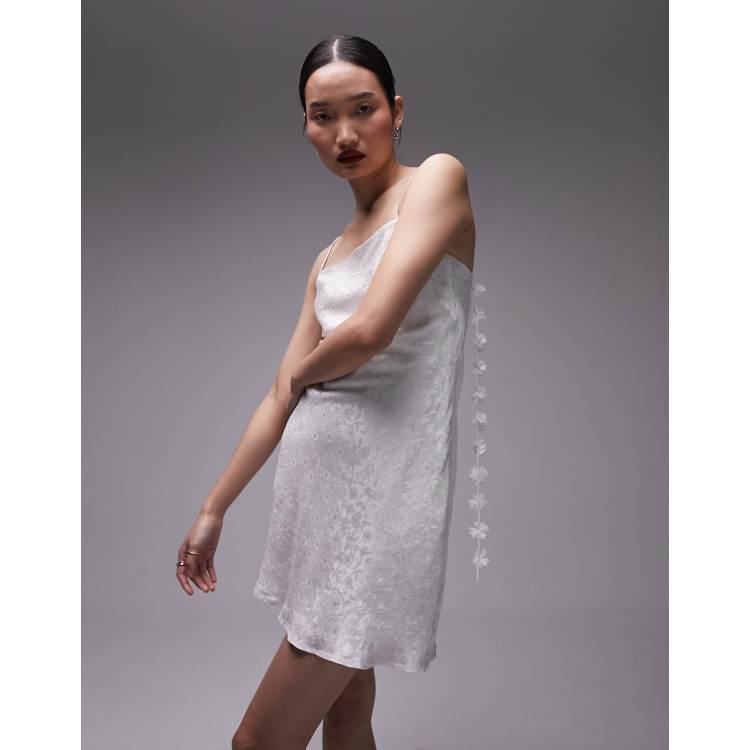 205658986-1-ivory?$n_750w$&wid