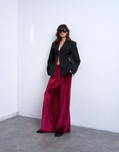 Topshop - Fluwelen broek met wijde pijpen en elastische taille in bordeauxrood - view 1