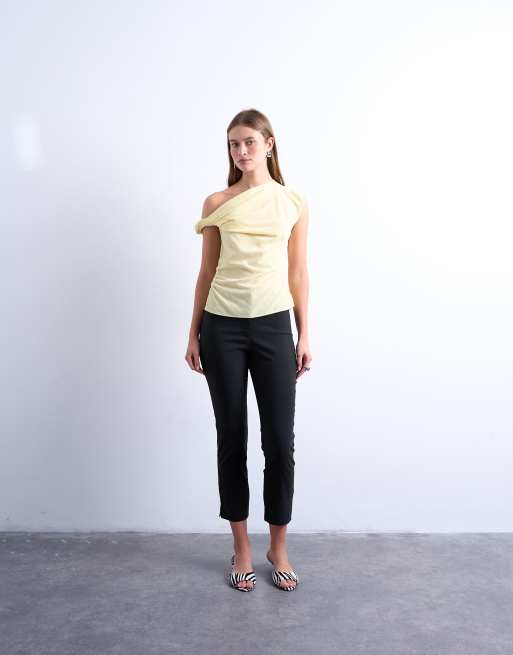 Topshop - Fluwelen top met gedraaide schouder in lichtgeel, 2 van 4