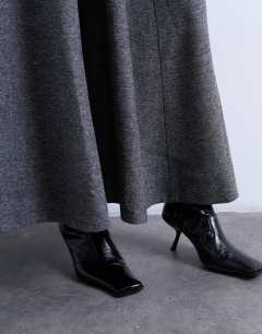 Model wearing Full circle maxi skirt with tie waist in grey herringbone