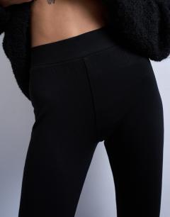 Model wearing Full length heavy weight legging in black
