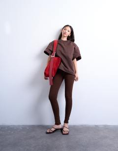 Model wearing Full length heavy weight legging in chocolate brown