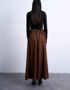 Model wearing Full maxi skirt in brown with black stripe